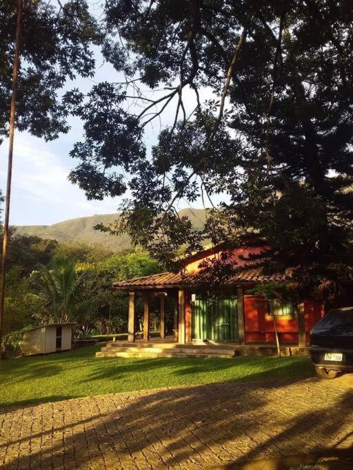 فيلا Sitio Da Tia Lucia Perto Da Montanha برومادينهو المظهر الخارجي الصورة